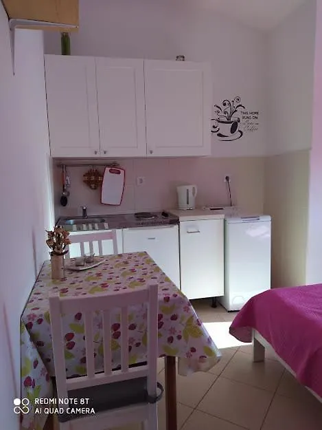 Apartman Snjezana Fazana 0*,  Croatia