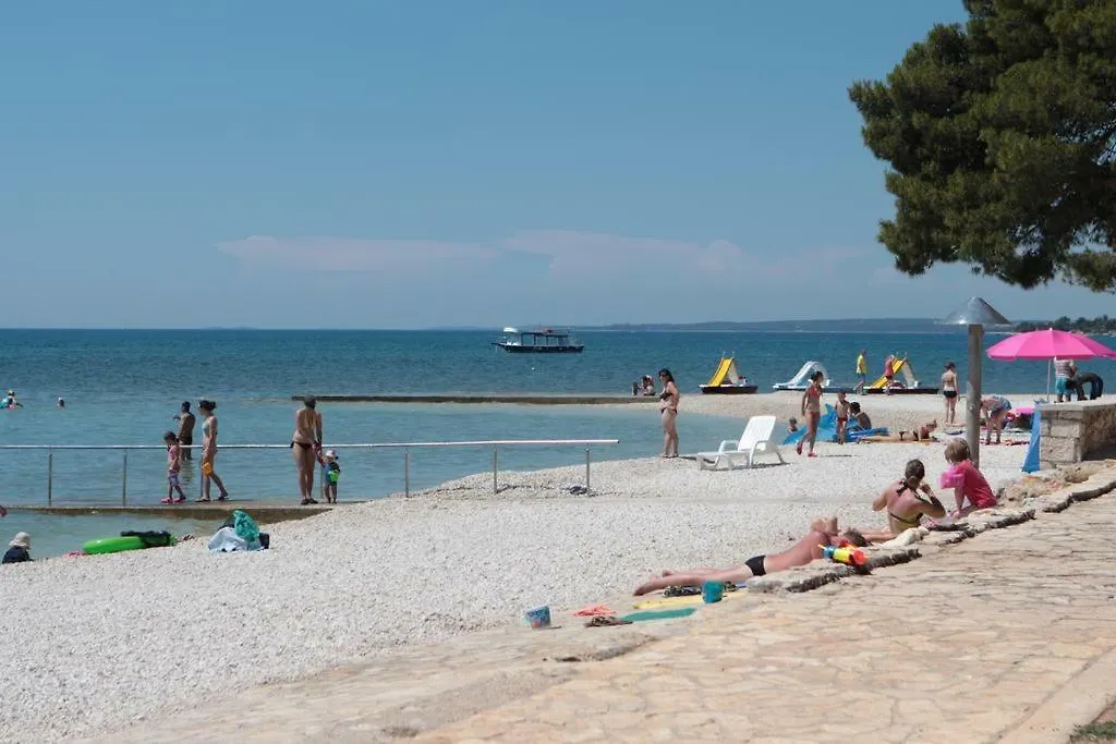 Apartman Snjezana Fazana Apartment