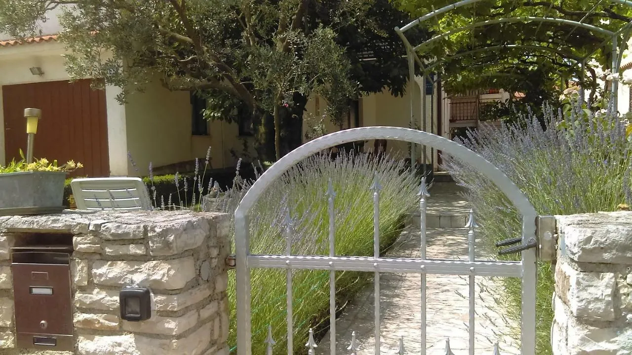 Apartman Snjezana Fazana 0*,  Croatia